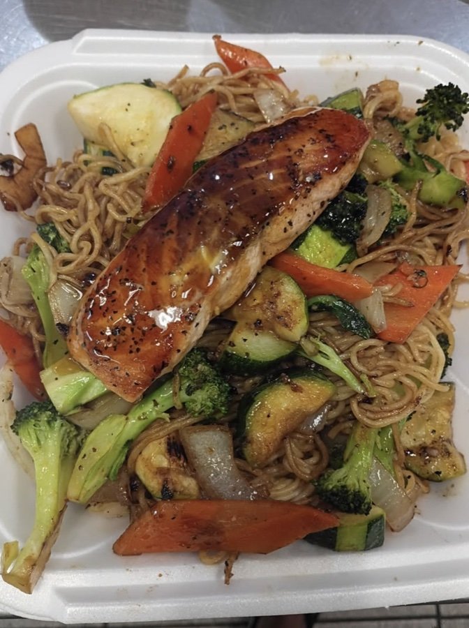 Salmon hibachi with yakisoba noodles and vegetables